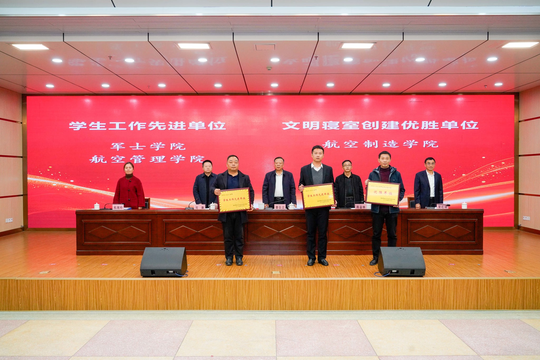 9de5eb2fd051fde3db5f0ecfde62723c.jpg 9de5eb2fd051fde3db5f0ecfde62723c.jpg