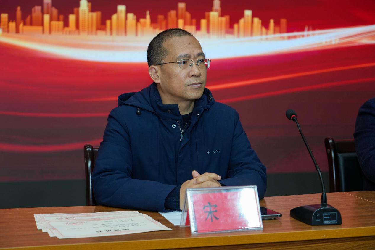 bd64bf1321dace056bd792603ef6299e